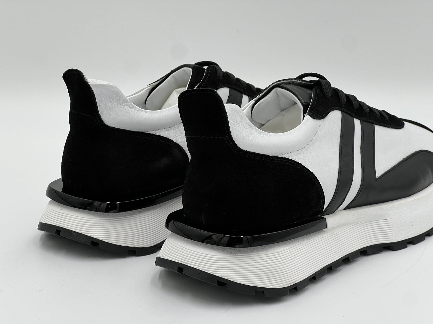 MONO White Leather Casual Shoes