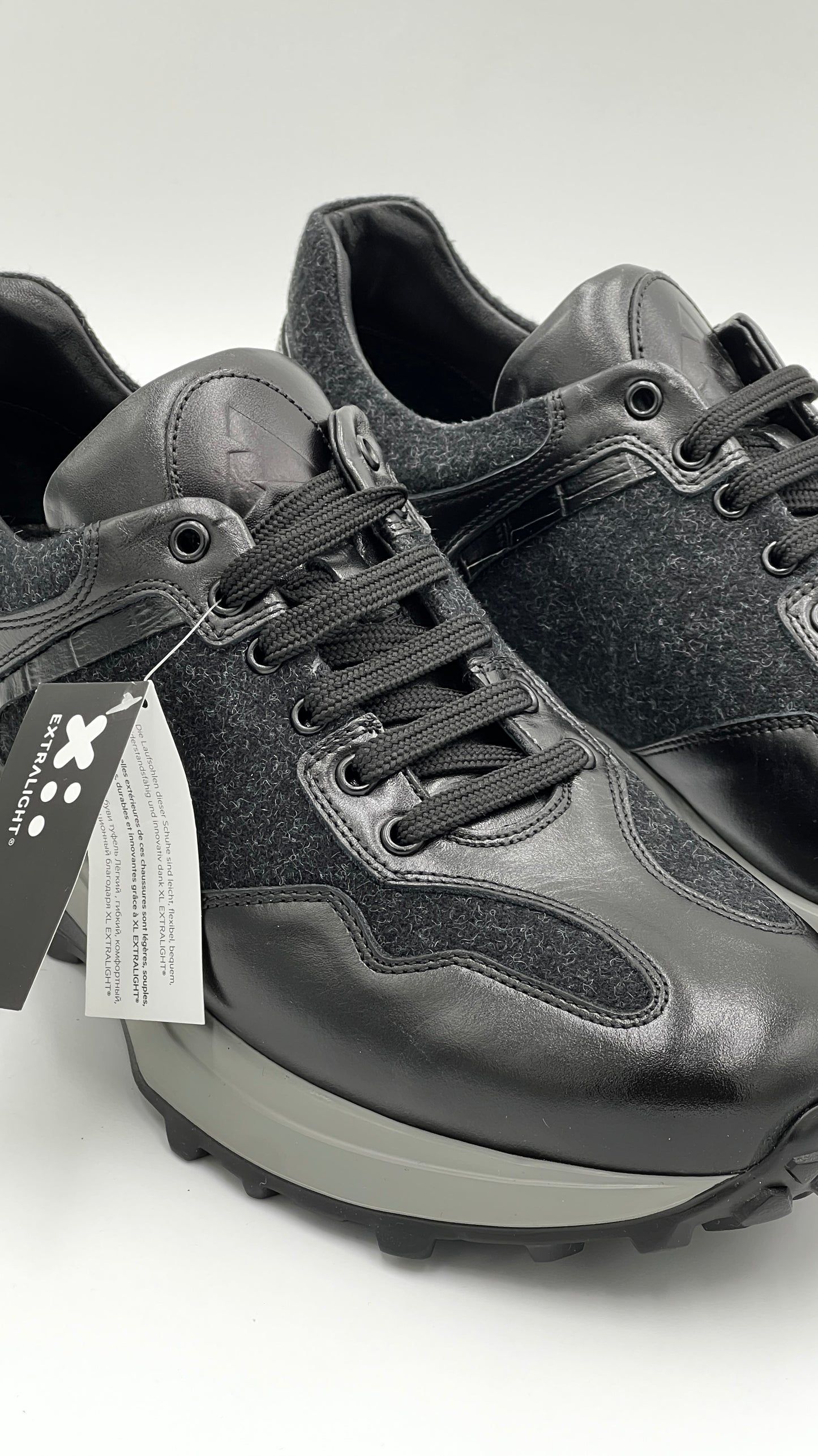 SOHO Extralight Base Sneaker Leather and Cashmere fabric Shoes
