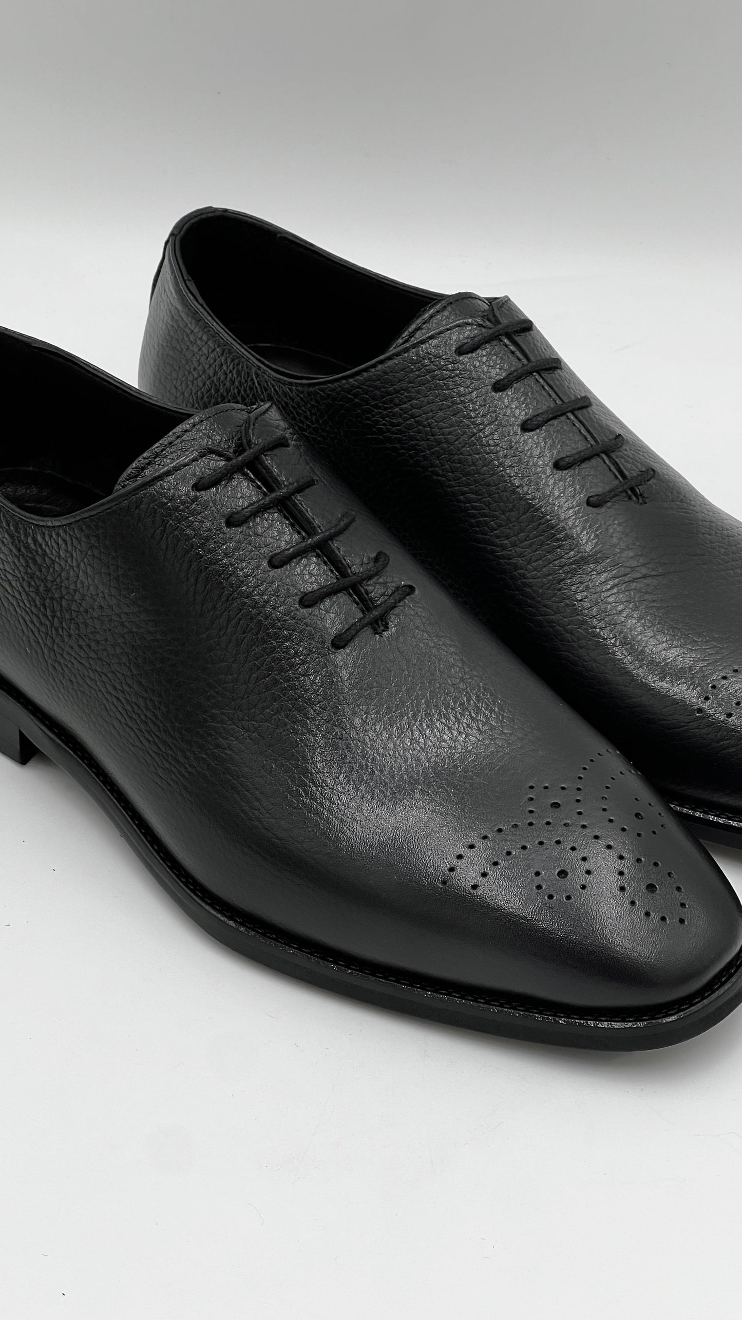 ALVOX Black Pebble Grain Leather Wholecut Oxford Shoes - Alvarenzo shoes