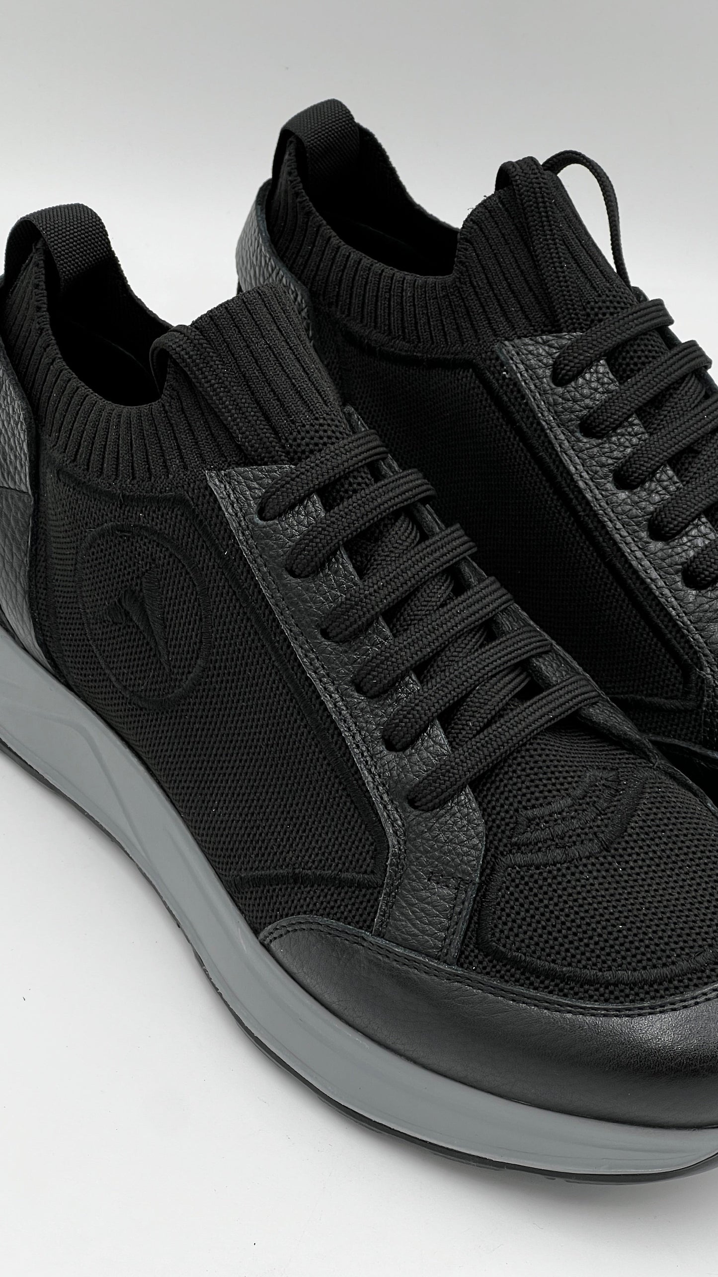 ALVRUN Black Knit & Leather Hybrid Runner Sneakers - Alvarenzo shoes