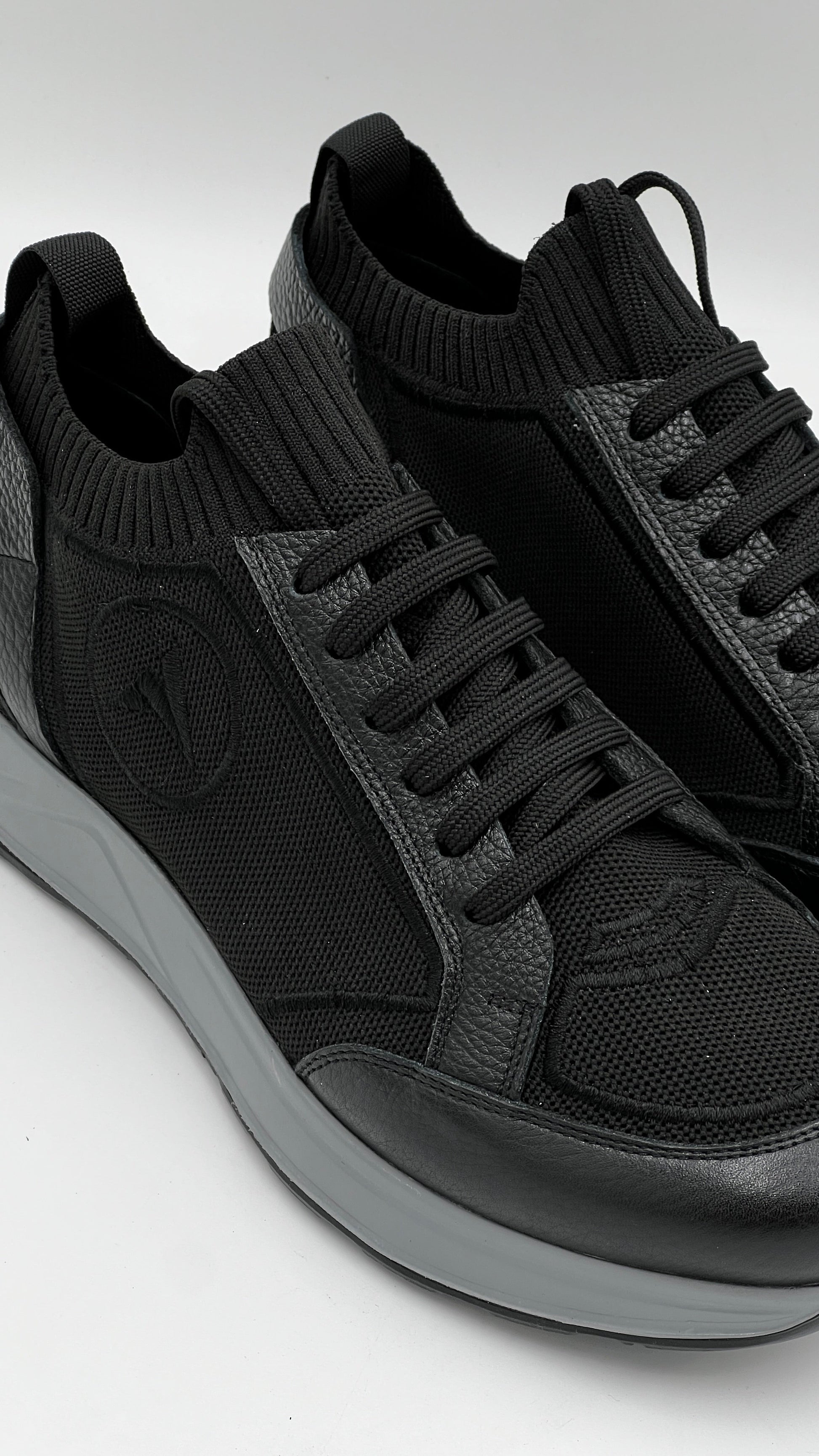 ALVRUN Black Knit & Leather Hybrid Runner Sneakers - Alvarenzo shoes