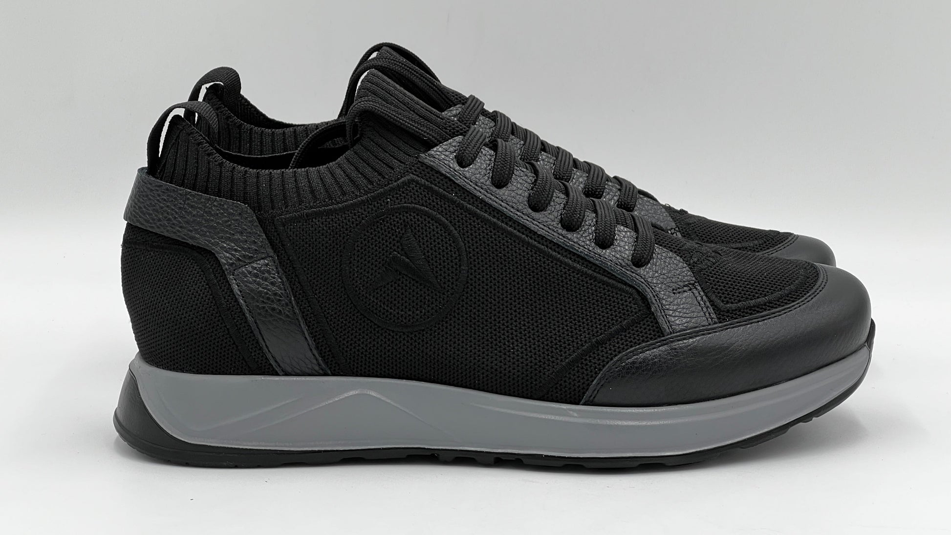 ALVRUN Black Knit & Leather Hybrid Runner Sneakers - Alvarenzo shoes