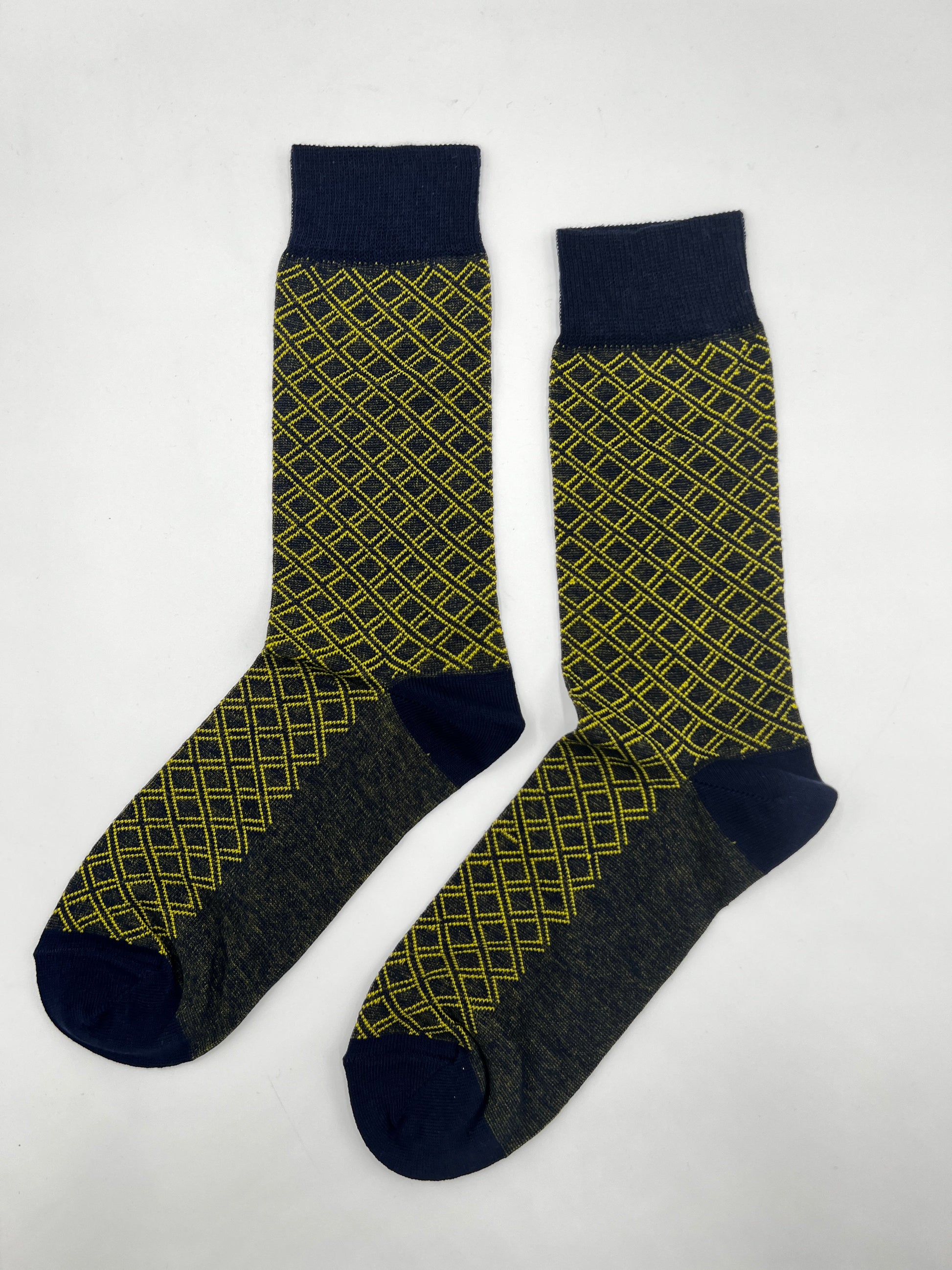 Dark Grey & Yellow Diamond Pattern Socks - Alvarenzo shoes