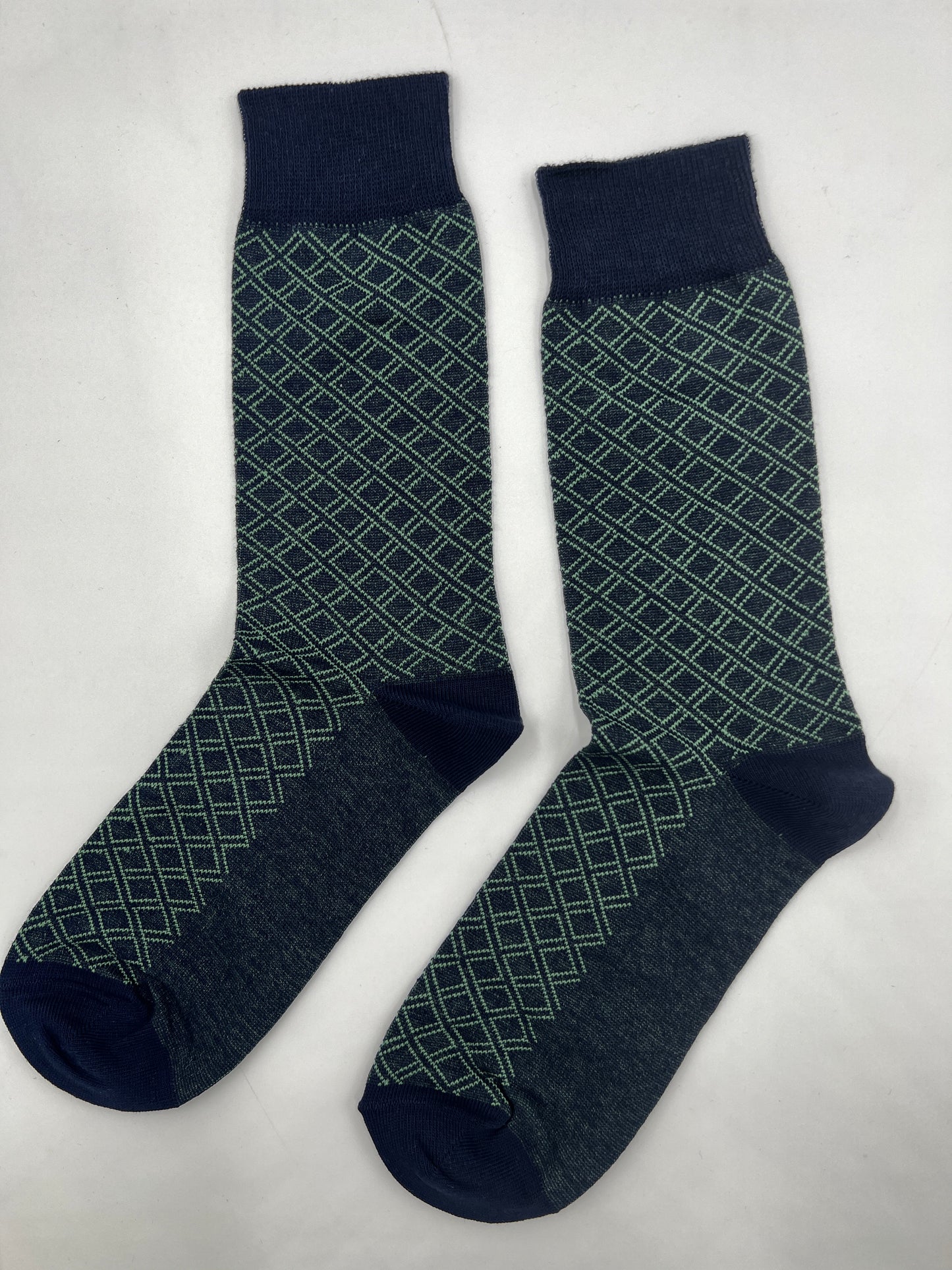 Navy & Fuchsia Diamond Pattern Socks - Alvarenzo shoes