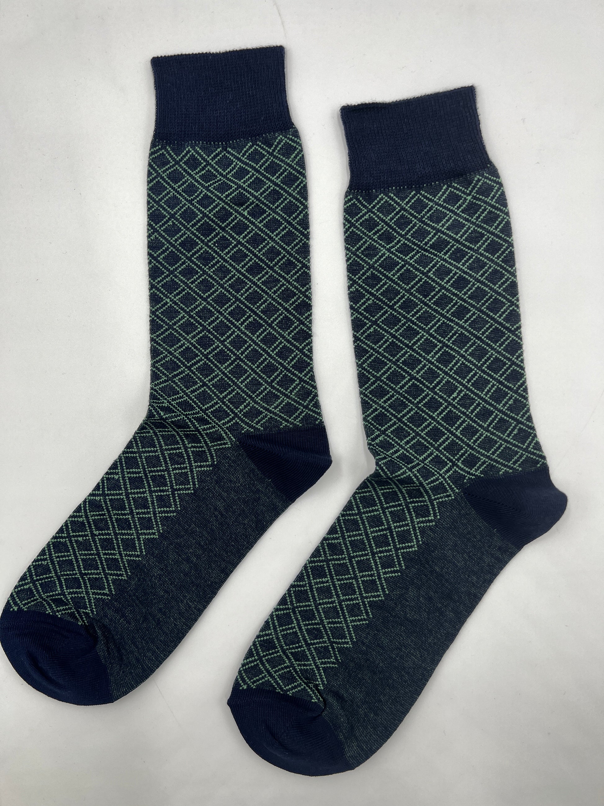 Navy & Fuchsia Diamond Pattern Socks - Alvarenzo shoes